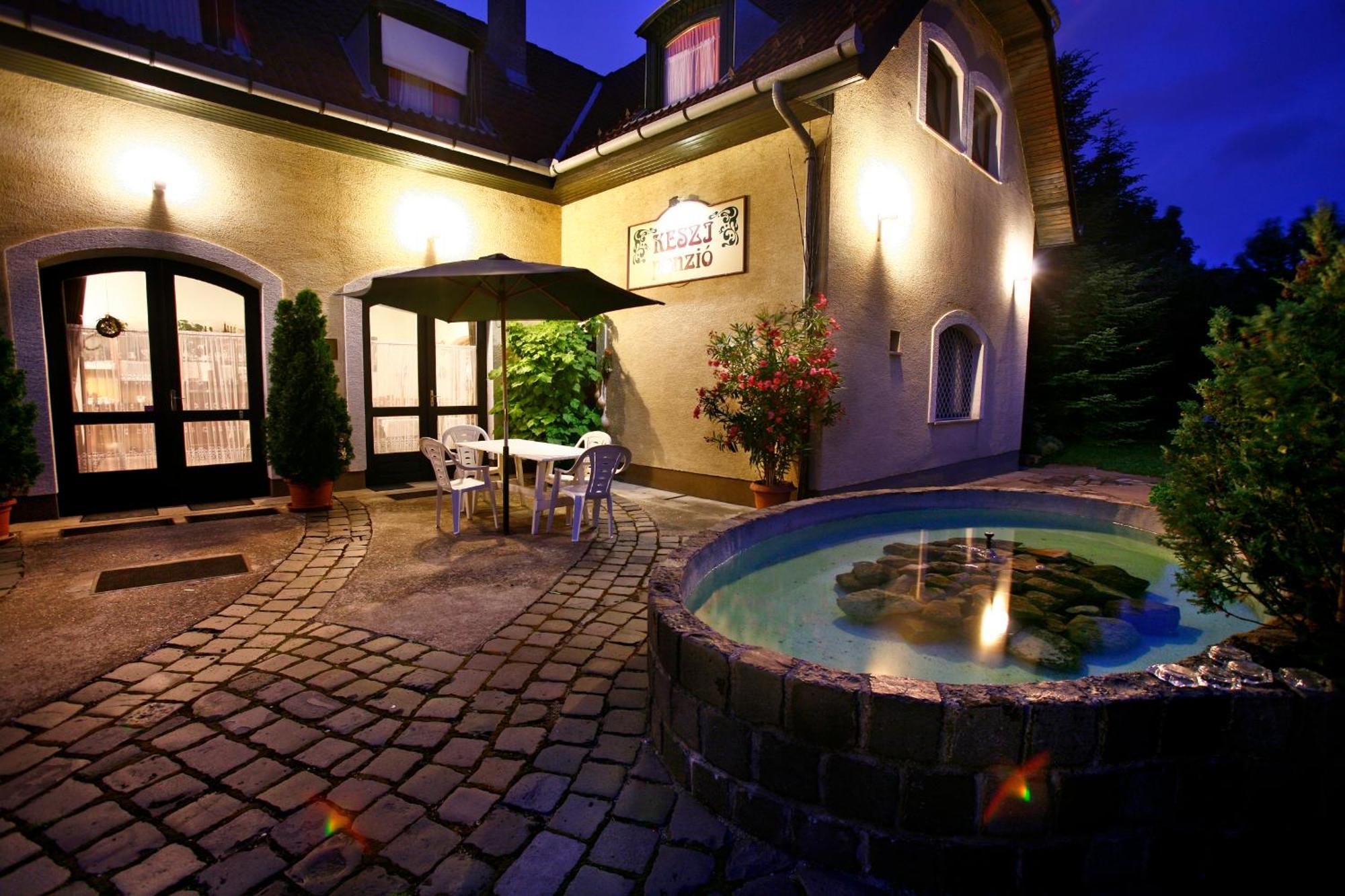 Keszi Panzio Otel Budakeszi Dış mekan fotoğraf